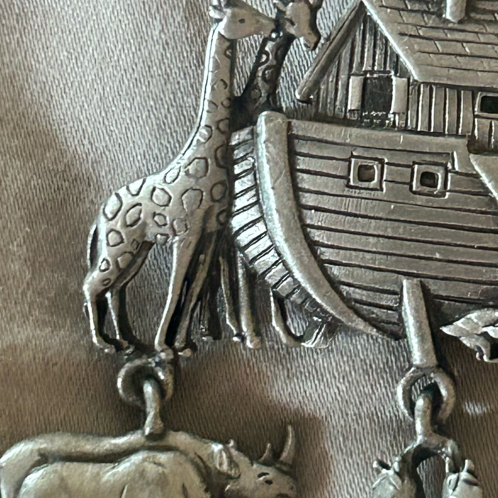 JJ Noah's Ark Brooch Pin Pewter Silver Color - Picture 7 of 11